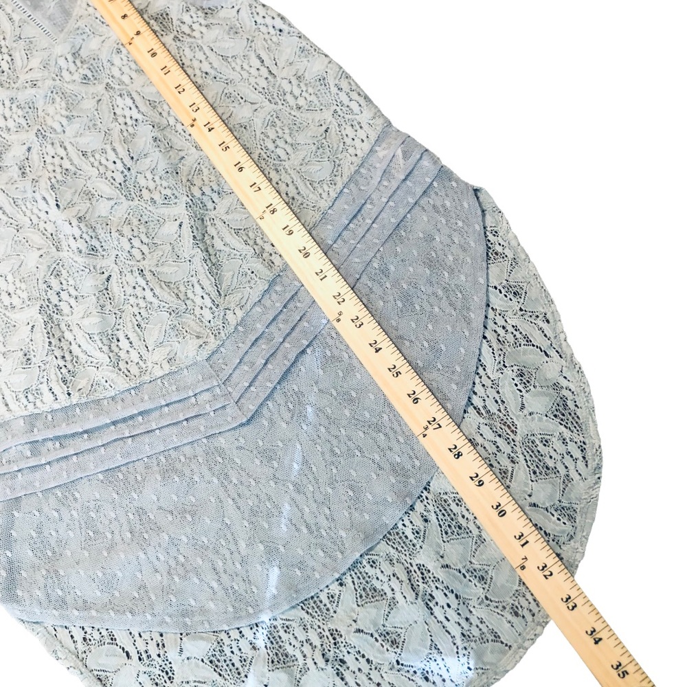 Free People S/PLight Blue Gray Modern Dot Lace High Neck Fashion Tunic Top Small - Picture 11 of 13